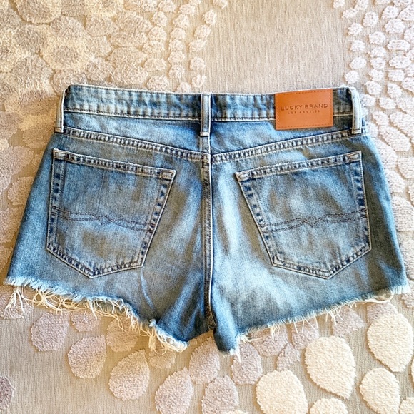 Lucky Brand Women’s Cut Off Jean Shorts (Size 27) / (Size 4) - Picture 7 of 8